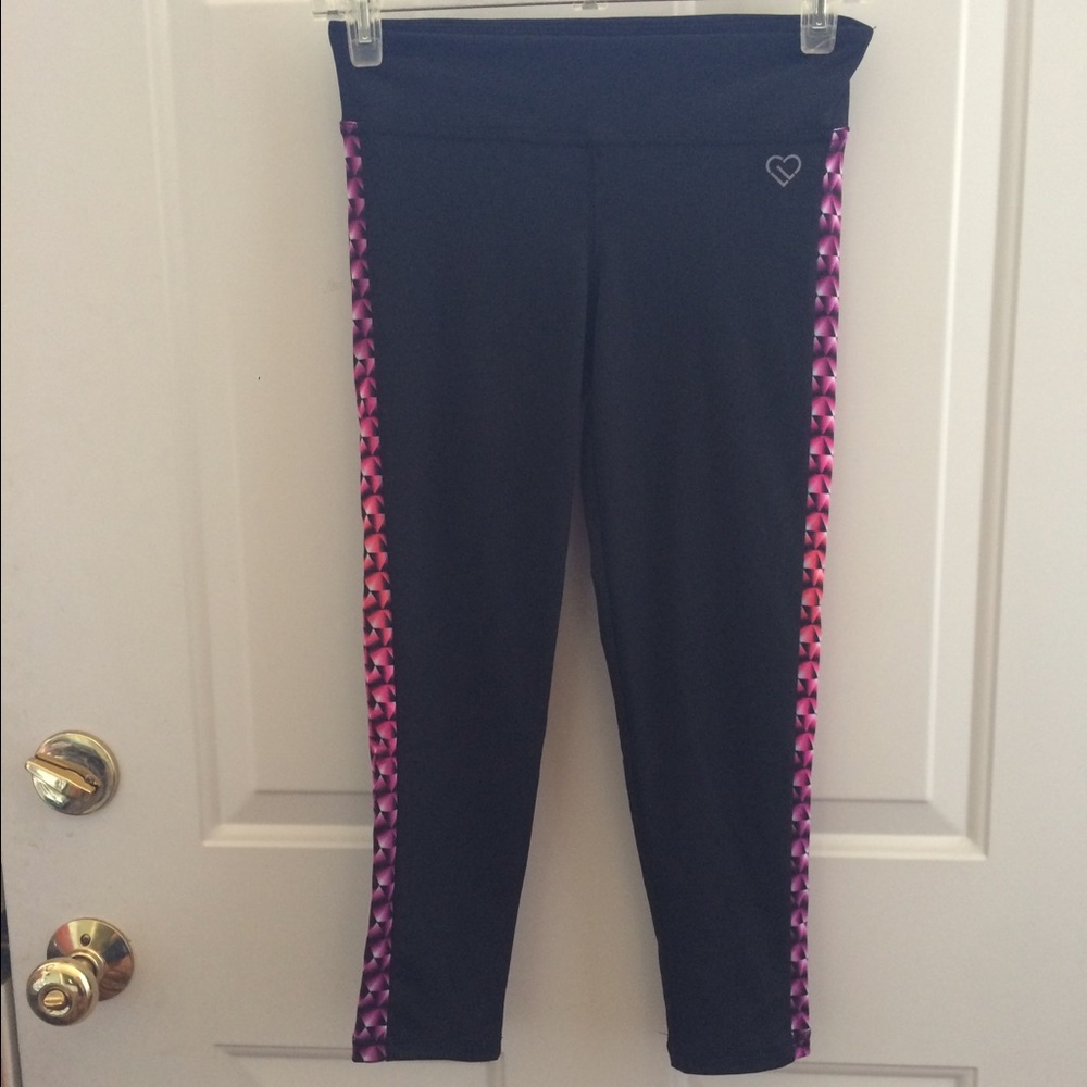 Aeropostale Pink Printed Capris